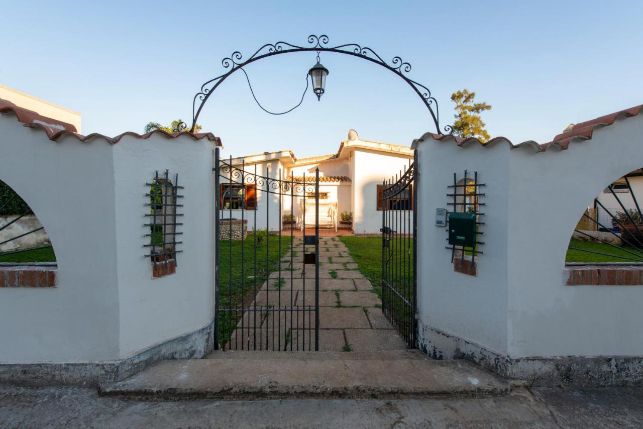 Villa Mary Fontane Bianche Exteriör bild