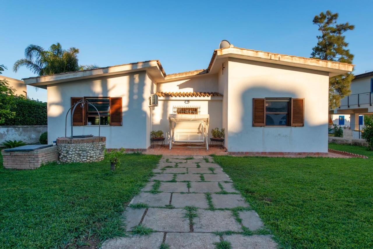 Villa Mary Fontane Bianche Exteriör bild